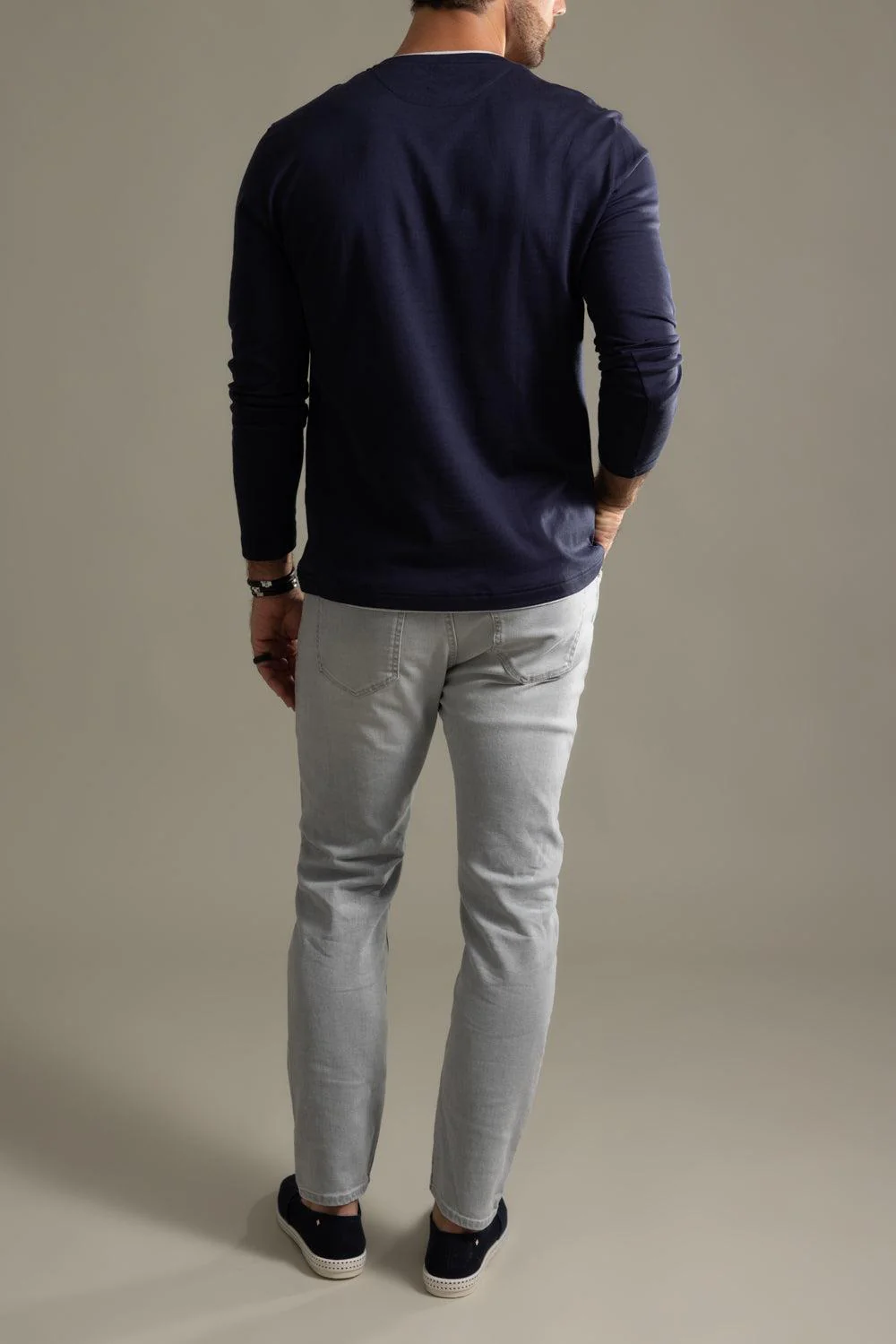 ROUND NECK T-SHIRT - Image 3