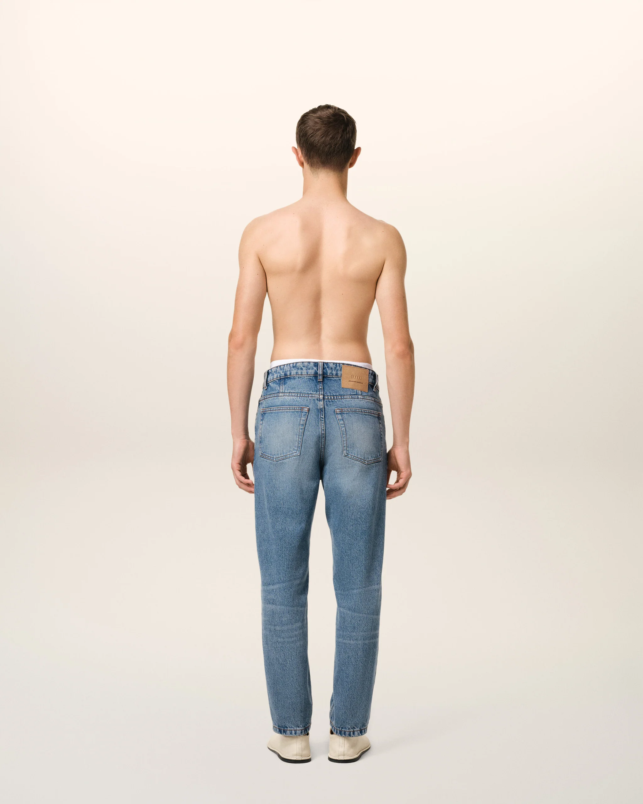 TAPERED FIT JEANS - Image 5