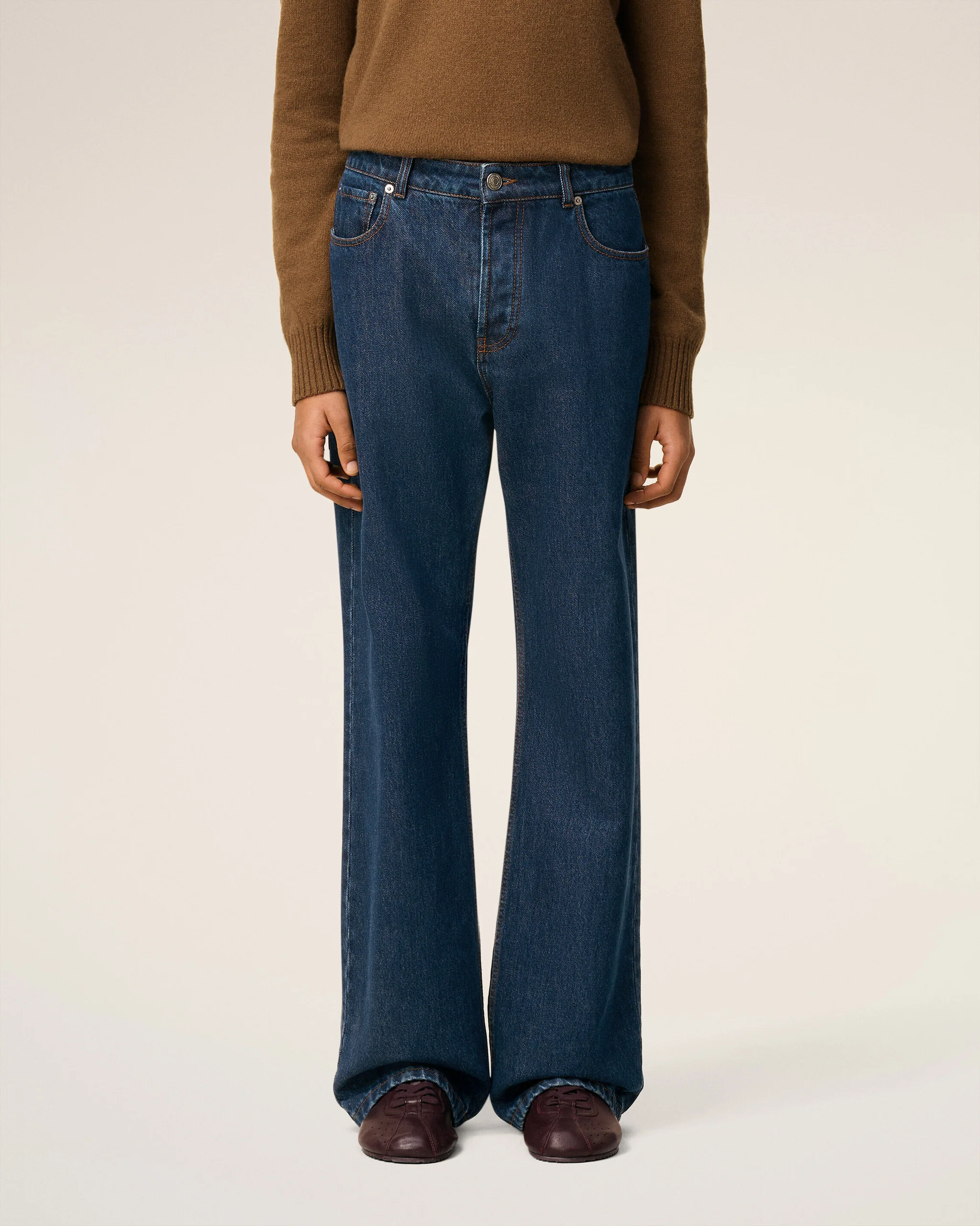 LARGE FIT JEANS - Image 4