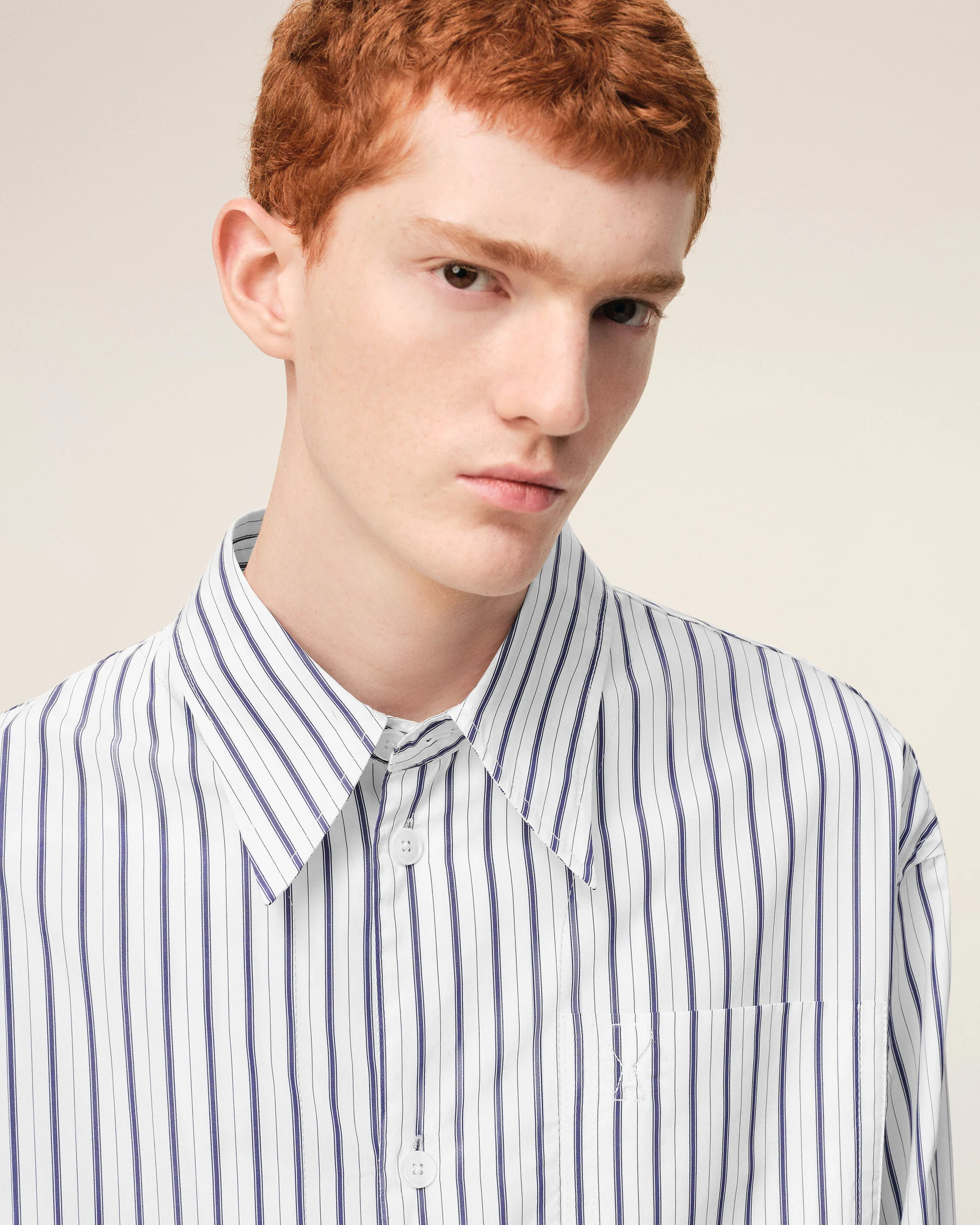 LONG SLEEVE WIDE SHIRT WITH SHARP COLLAR AND EMBOSSED AMI DE COEUR - Image 4
