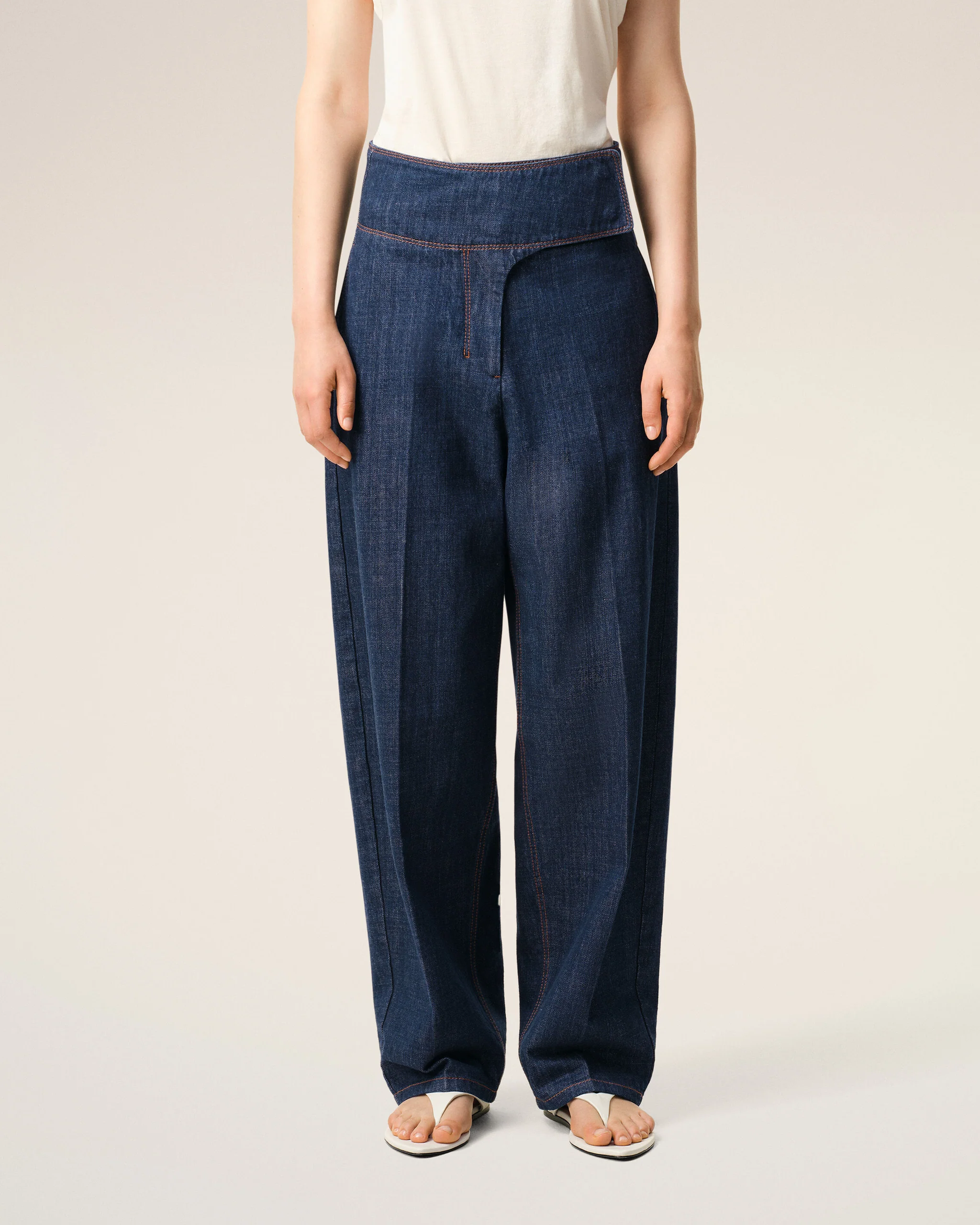 WRAPPED BELTED BALLON FIT JEAN - Image 3