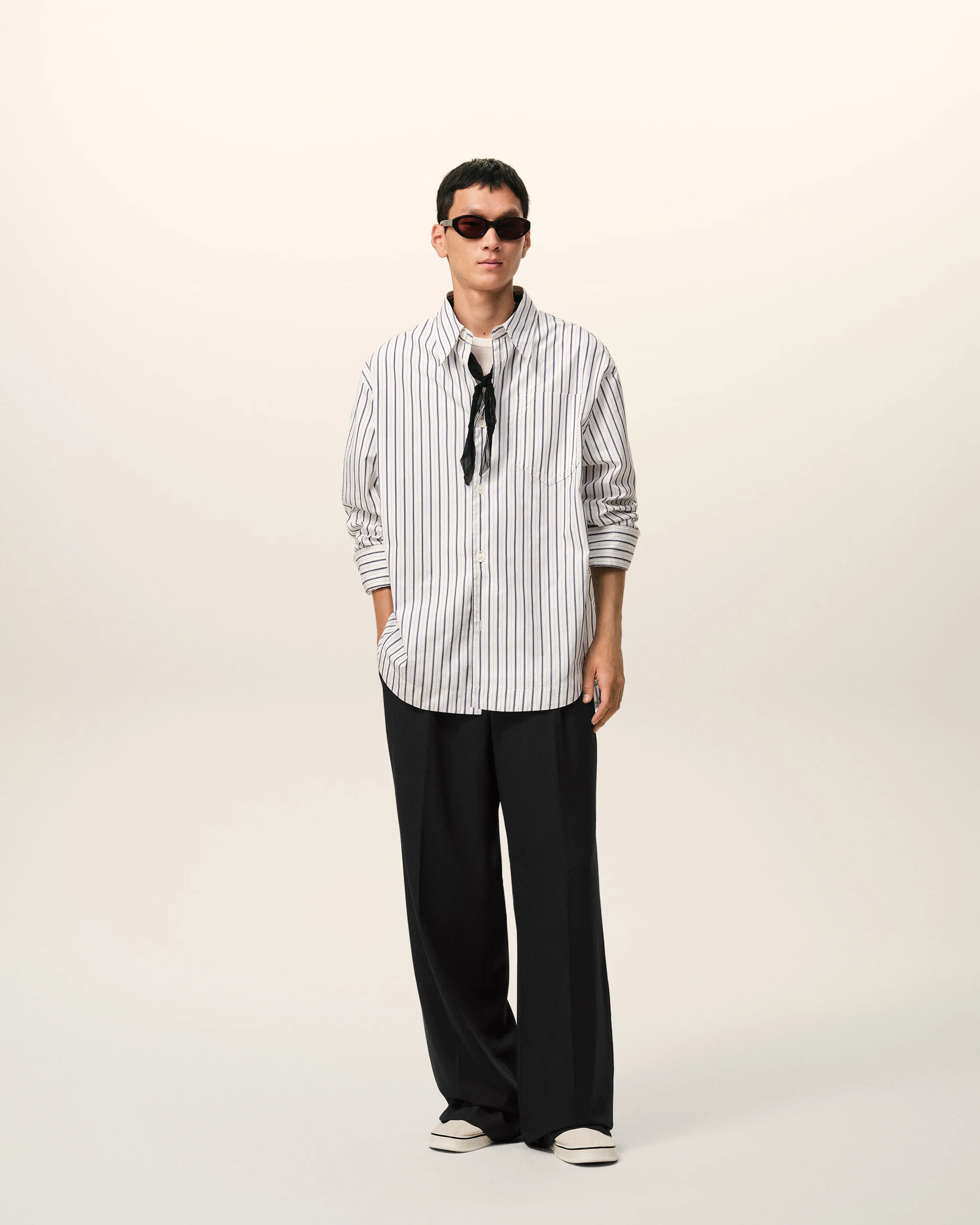 LOW WAIST WIDE TROUSERS WITH TWO PLEATS - Image 2
