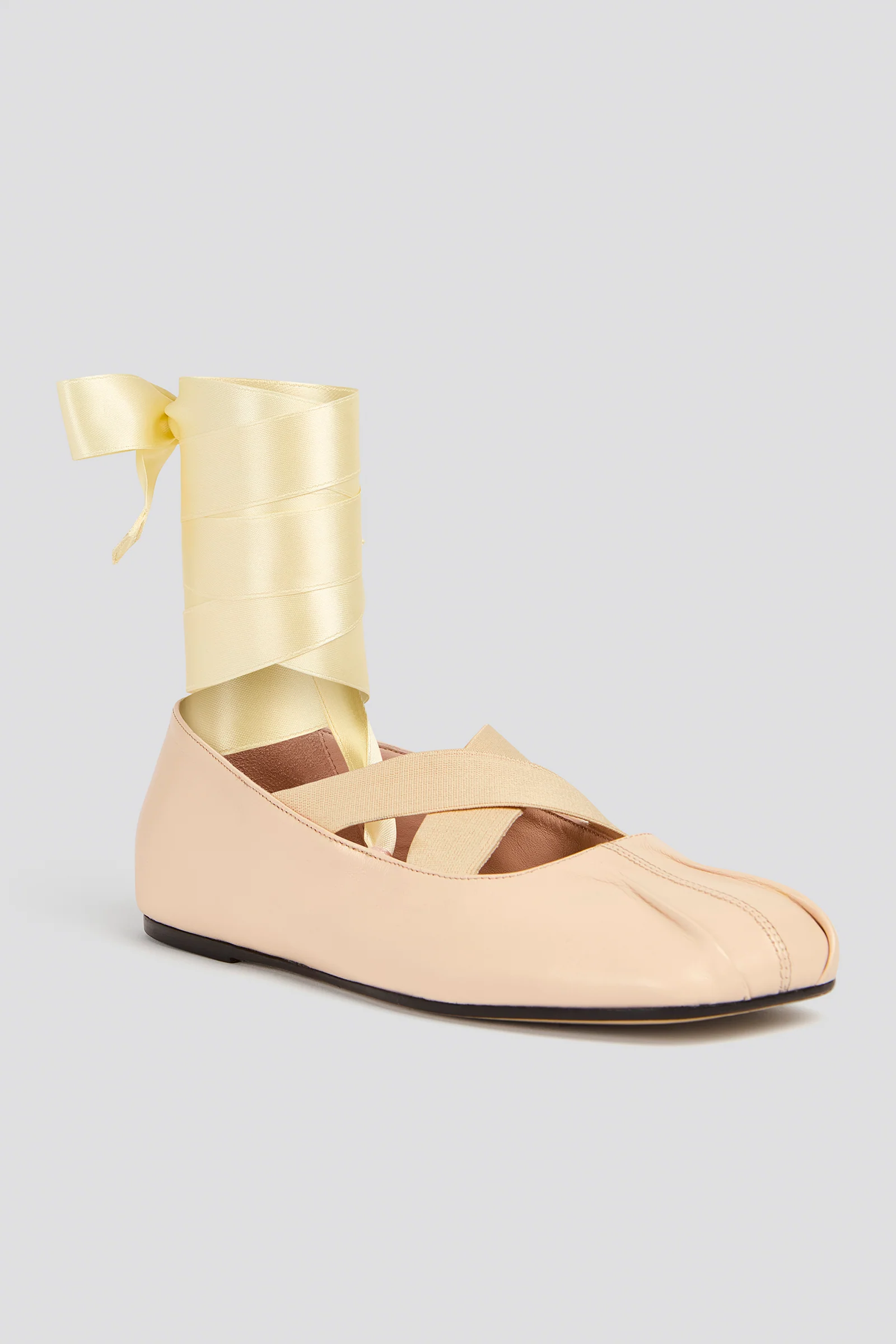 SHOE - Image 2
