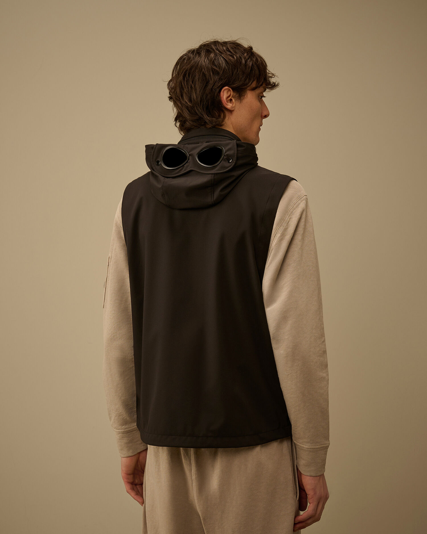 VEST - Image 3