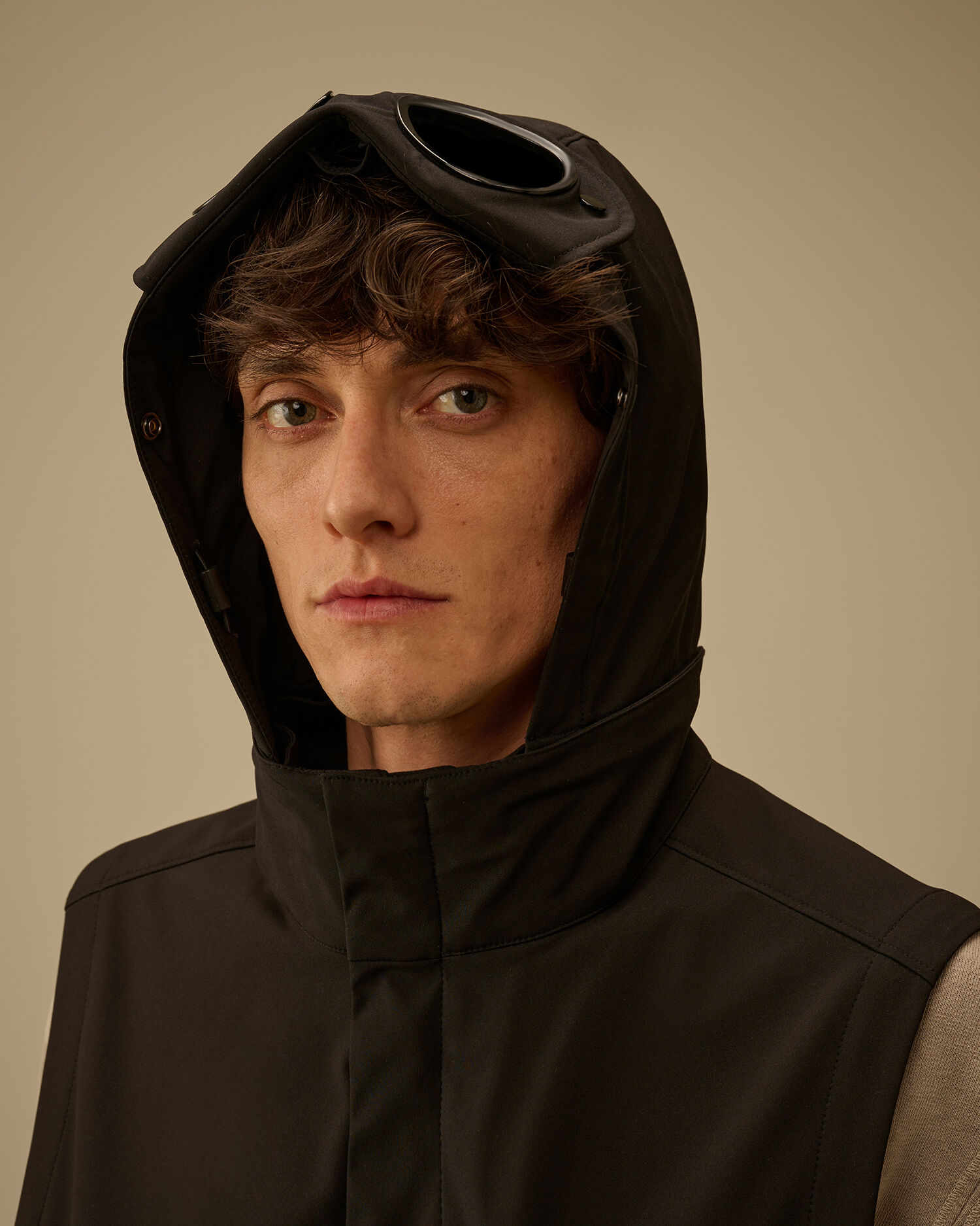 VEST - Image 5